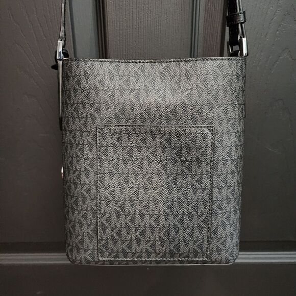 Michael Kors Kimberly Bucket Crossbody Bag - Picture 9 of 16